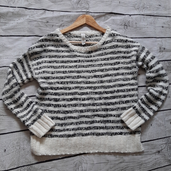 ❄3/$20--Super Cozy Sweater